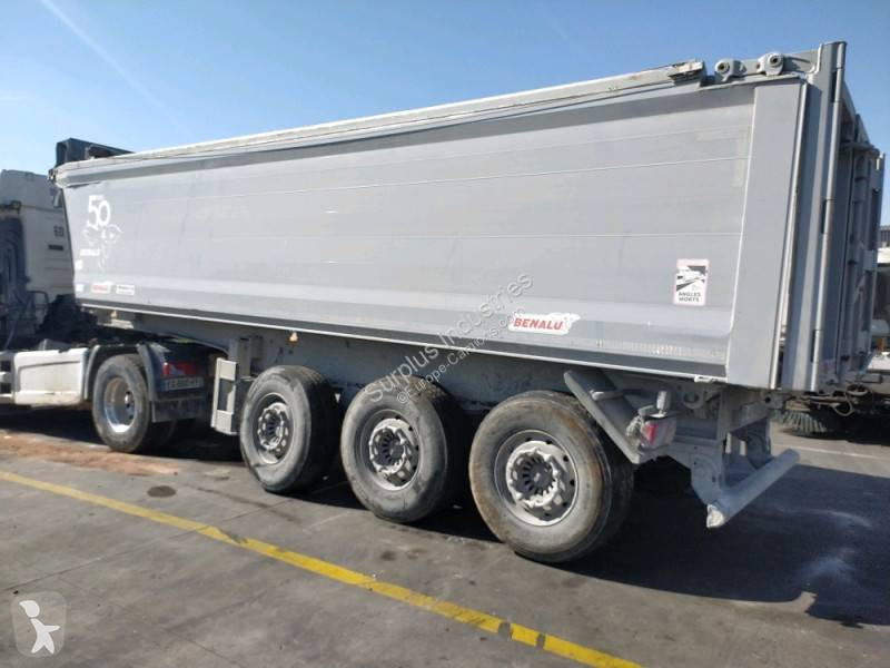 Benalu  semi-trailer