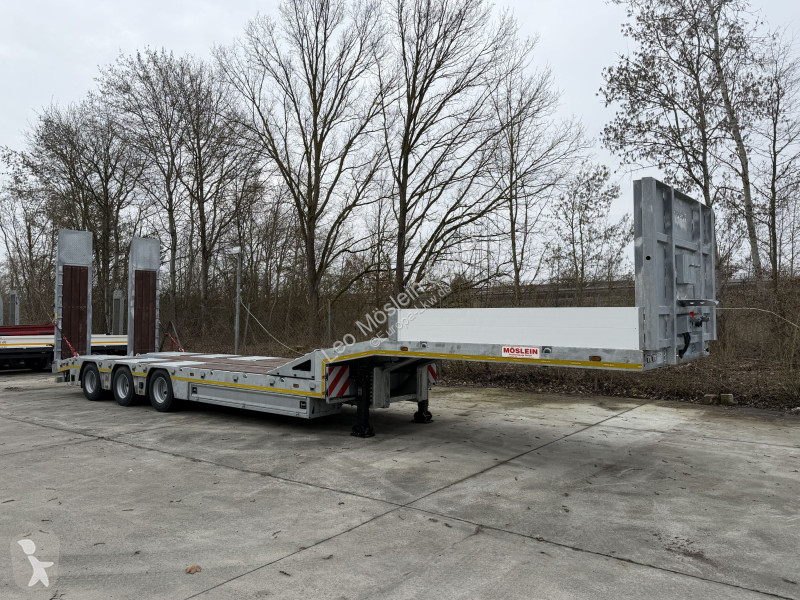 Oplegger Möslein ST 3  3 Achs Satteltieflader neu