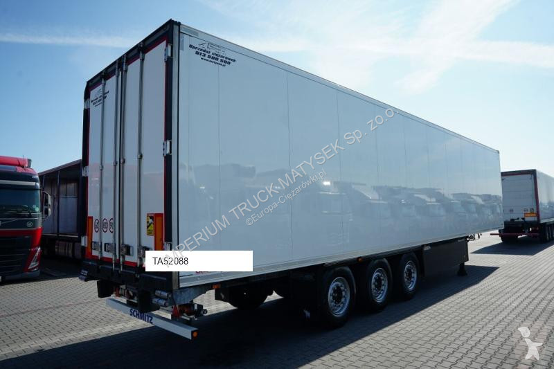 Напівпричіп Schmitz Cargobull