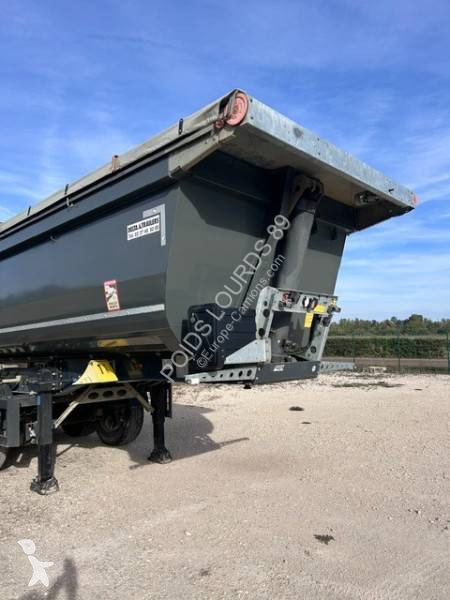 Félpótkocsi Schmitz Cargobull 3 essieux