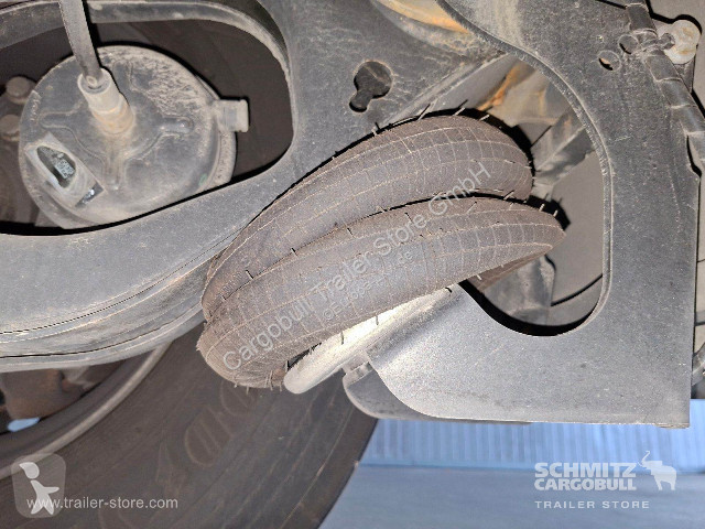 Полуприцеп Berger Curtainsider Standard Getränke