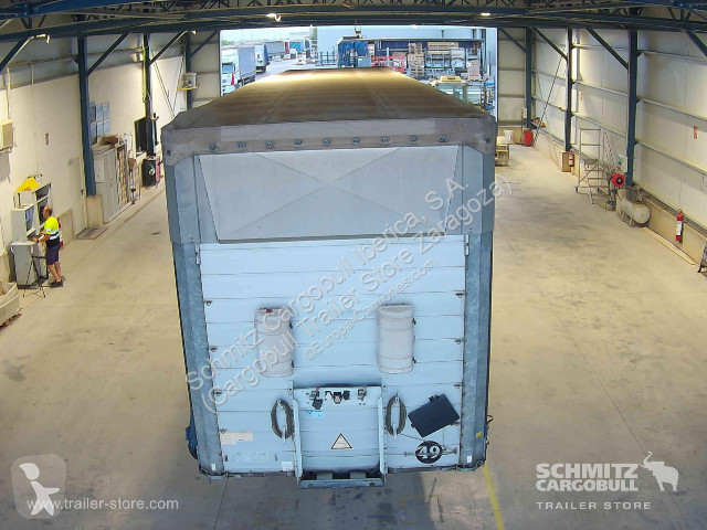 Полуприцеп Schmitz Cargobull Curtainsider Mega