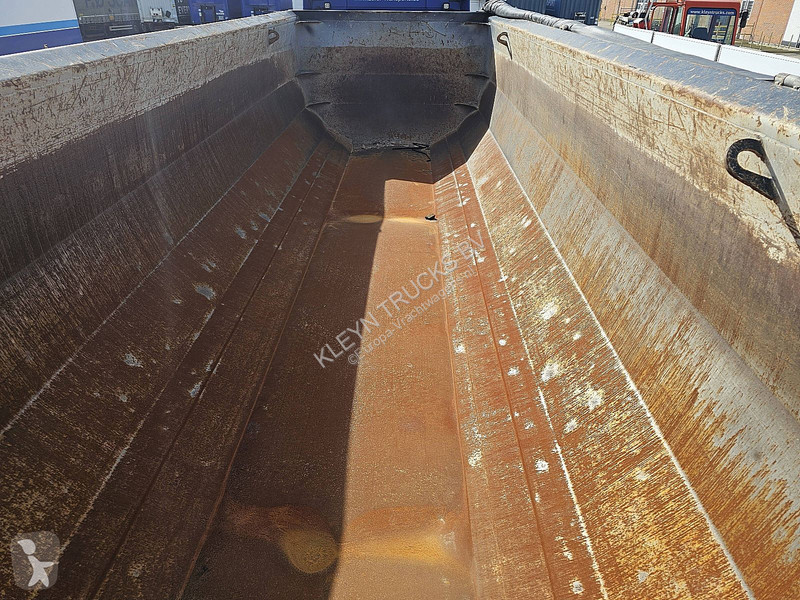 Полуприцеп Kässbohrer L1S0R123 HALFPIPE STEEL