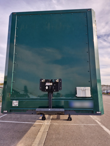 نصف مقطورة Lecitrailer fourgon