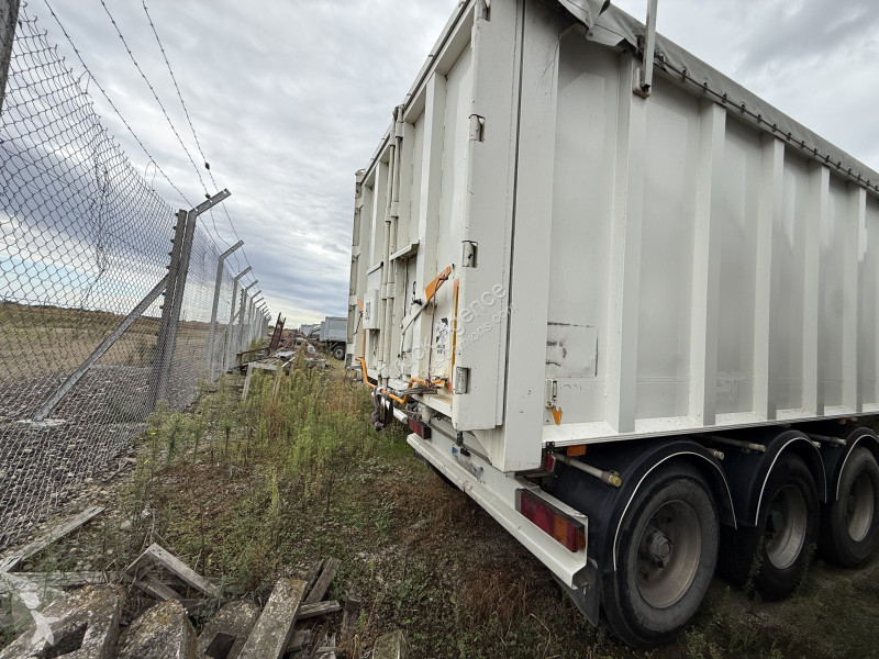 Fruehauf  semi-trailer
