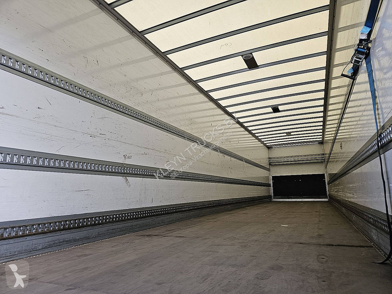 Weka 2 AXLE CLOSED BOX STEER AXLE 3T LIFT...