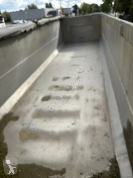 LAG 0-3-39 semi-trailer