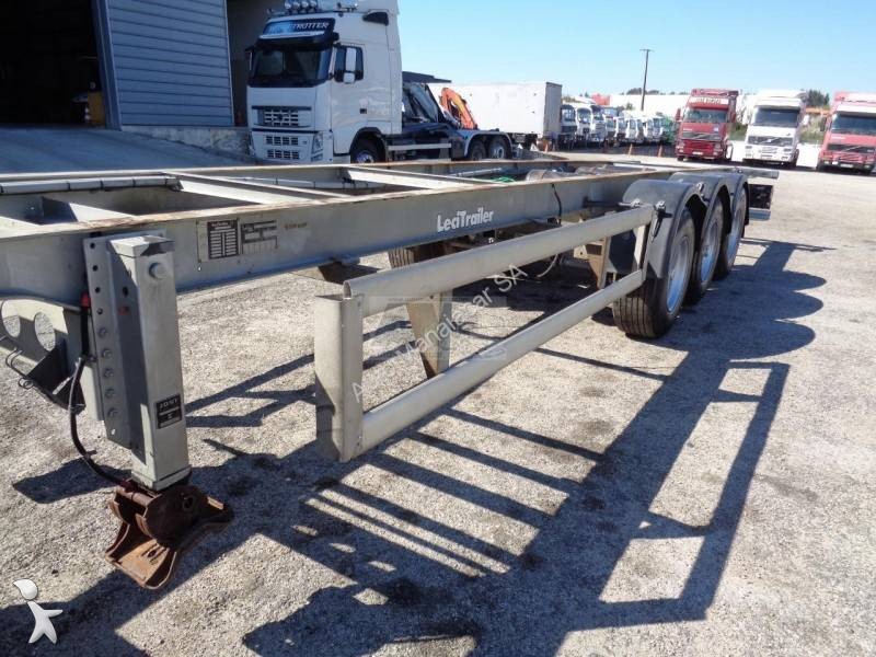 Semirimorchio Lecitrailer LTP-3ES EM CHASSI 3EIXOS