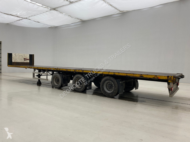 Semitrailer Pacton Plateau