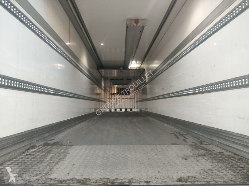 نصف مقطورة Trouillet 38 TONNES HAYON CAISSE...