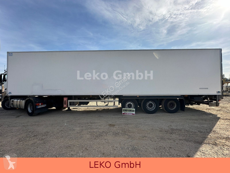 نصف مقطورة Fruehauf Frigo Semi 38T Vector...