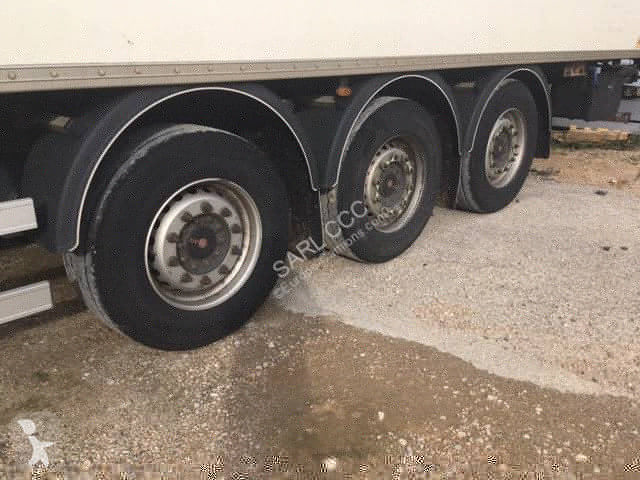 Semi remorque Fruehauf BN 284 GA En cours de...