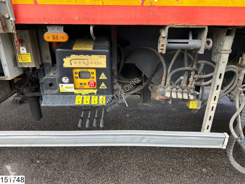 Semitrailer Lecitrailer open laadbak Fassi, Remote