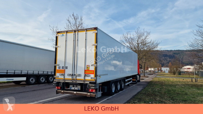 نصف مقطورة Fruehauf Frigo Semi 38T Vector...