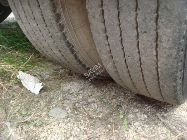 Semitrailer Fruehauf PORTE CONTAINER TIREUSE...