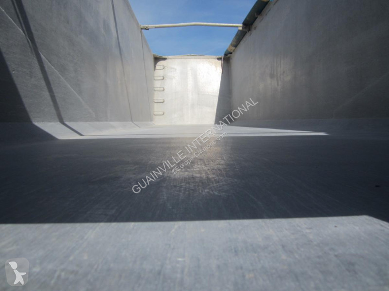 Semitrailer Stas