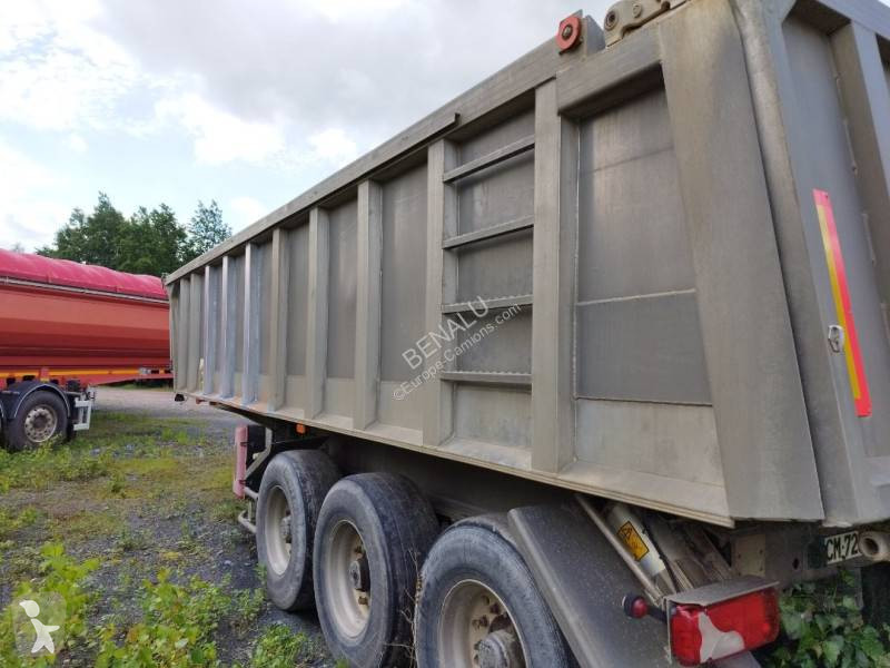 Semitrailer Benalu
