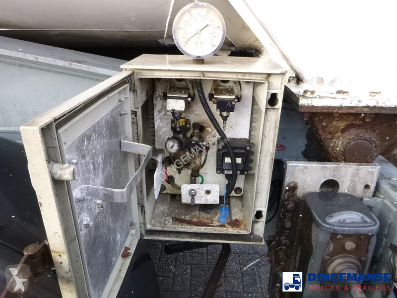 Semiremorca Cobo Powder tank alu 58 m3 (tipping)