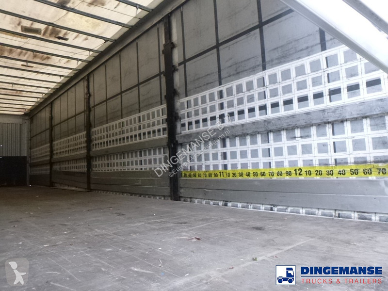 Semitrailer Kässbohrer Curtain side Mega...