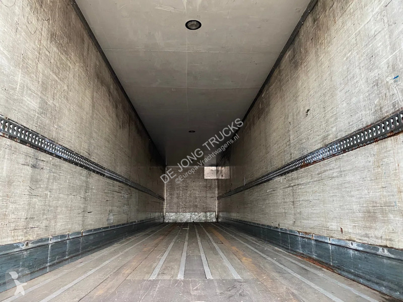 Semirimorchio Van Hool Closed box / Laadklep /...