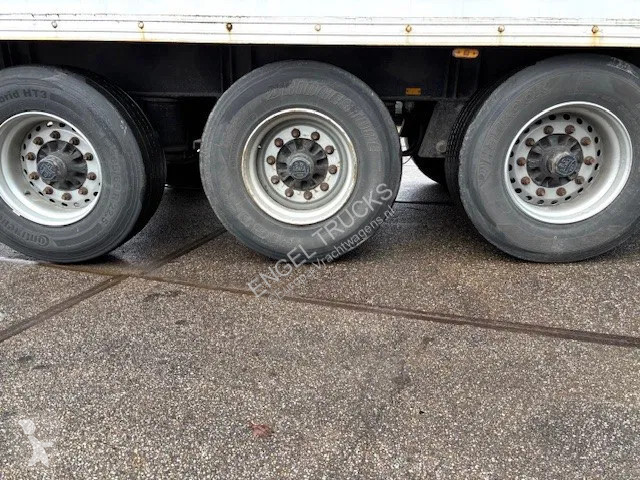 Semitrailer Pacton / JUMBO 3-AXLE CLOSED BOX...
