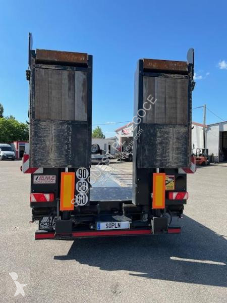 Semitrailer Castera  PORTE ENGIN 3 ESSIEUX