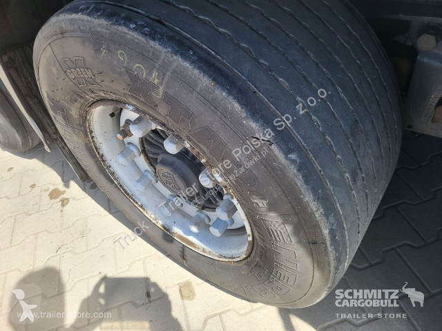 Semitrailer Wielton Schiebeplane Mega