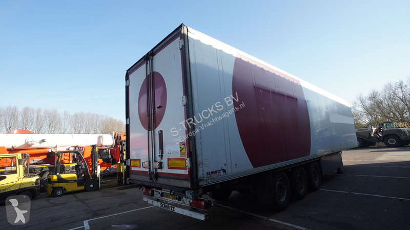 Oplegger Schmitz Cargobull 3 AXLE FRIGO TRAILER...
