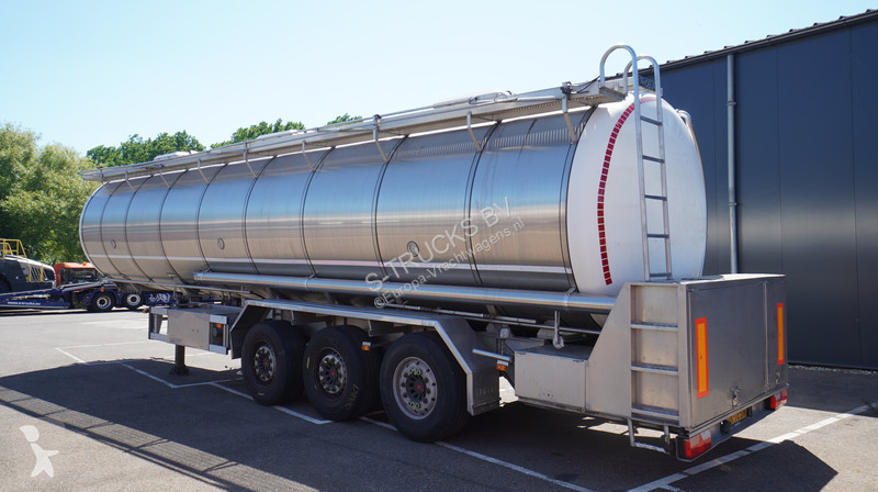 Semi reboque Burg 3 AXLE FOOD TRAILER 38.000 LTR