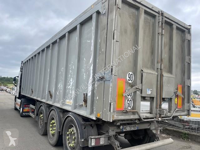 Semitrailer Benalu