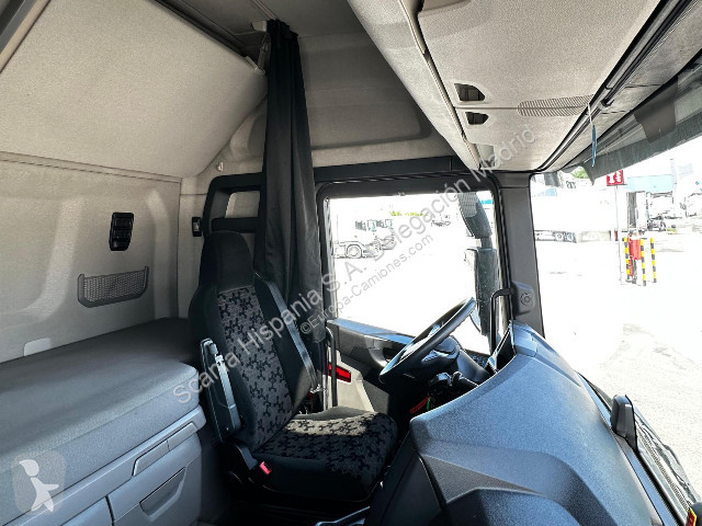 Oplegger Scania R 450 A4x2NA