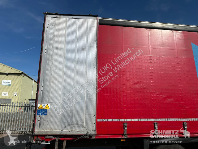 نصف مقطورة Schmitz Cargobull Curtainsider...