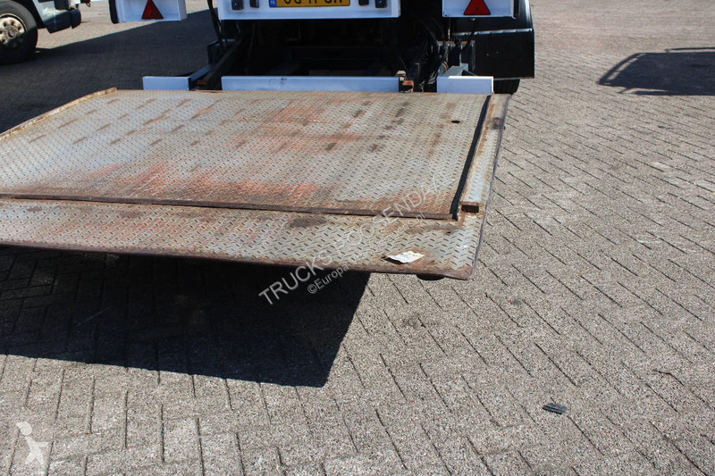 Semiremorca Tracon Uden 2x alu axle + lift