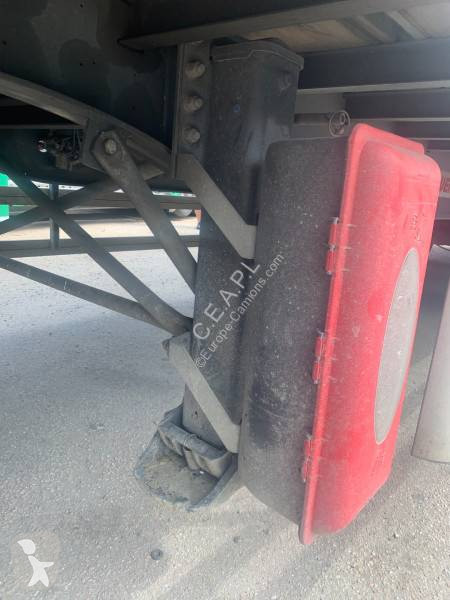 Semirimorchio Fruehauf Express Liner accidentée