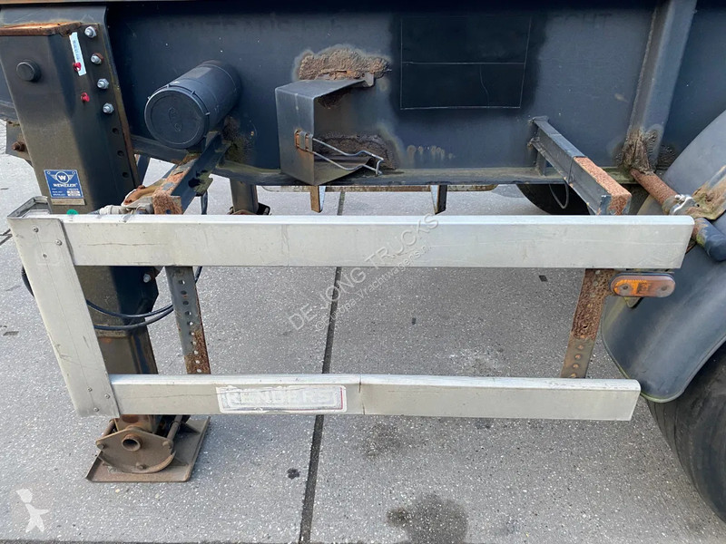 Semitrailer Renders Euro 700 / Container...