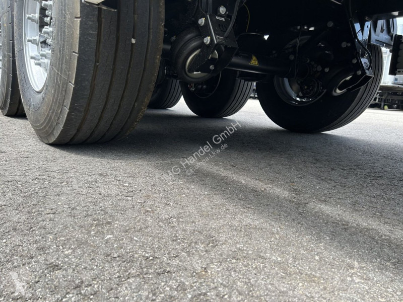 Semitrailer Krone SDK27 Dryliner  Koffer...