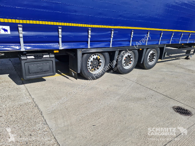 Sættevogn Schmitz Cargobull Curtainsider Varios