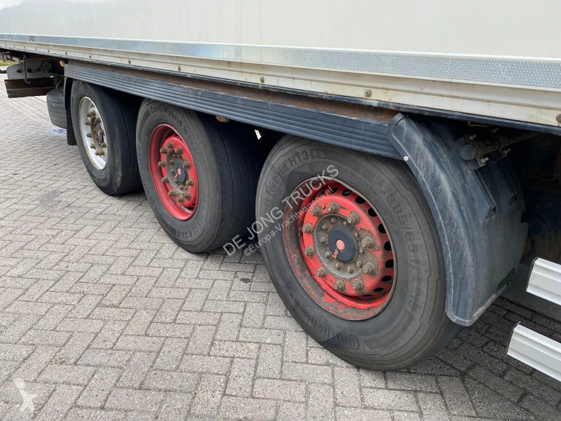 Sættevogn Kögel S24-3 / Closed Box / SAF + Disc