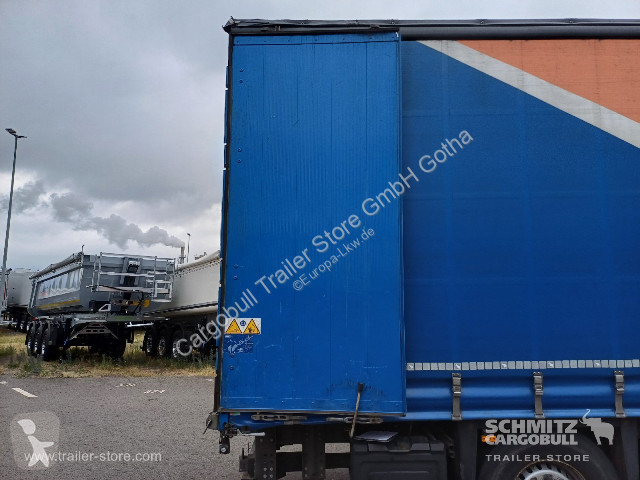 Semirimorchio Schmitz Cargobull Curtainsider...
