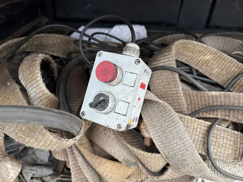 نصف مقطورة  K100 92m3 Cargo Floor 10MM BPW