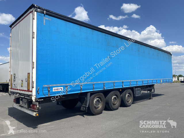 Semitrailer Schmitz Cargobull Semitrailer...