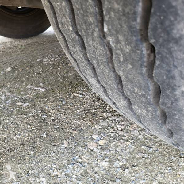 Semitrailer Kennis Plateau grue
