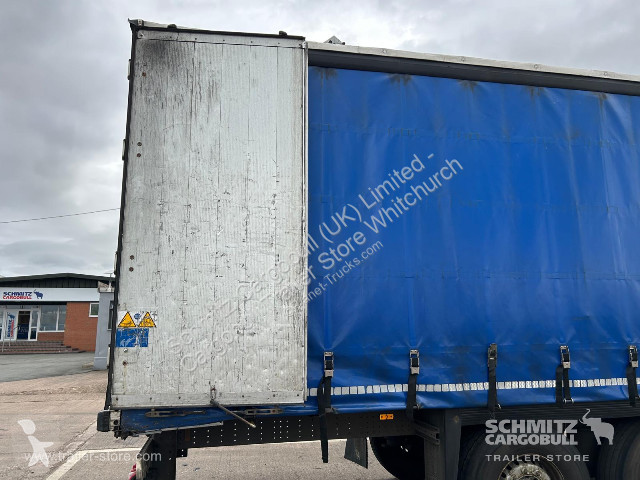 نصف مقطورة Schmitz Cargobull Curtainsider...