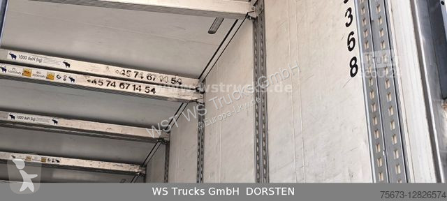 Semi reboque Schmitz Cargobull SKO 24 Vector...