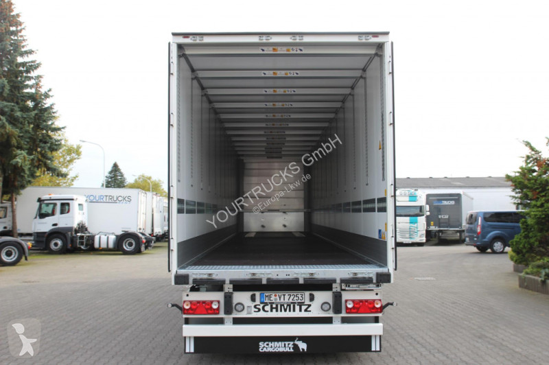 نصف مقطورة Schmitz Cargobull   Koffer Liftachse...