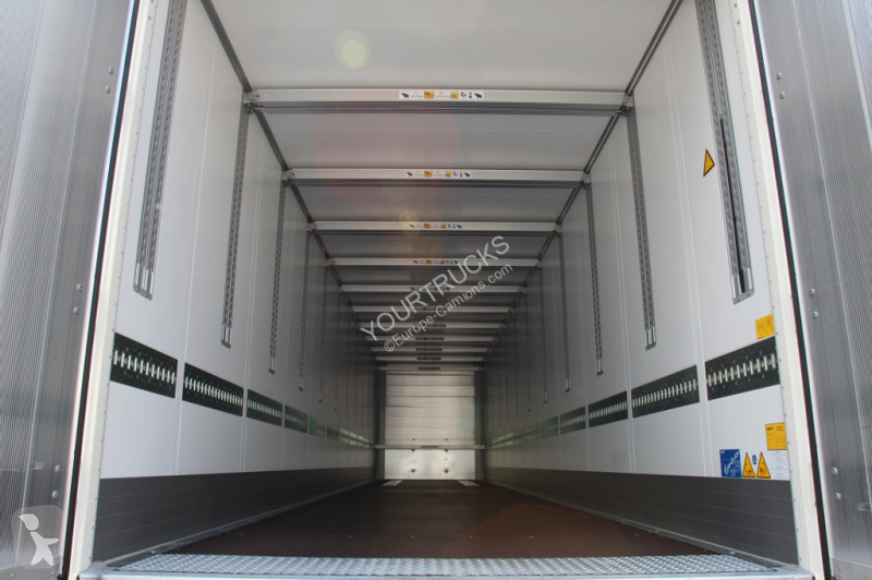 Semi remorque Schmitz Cargobull Koffer    DS...