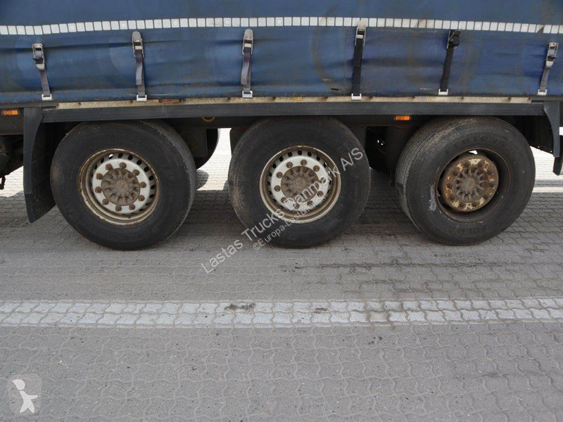 Semitrailer Krone 3 axle curtainside trailer
