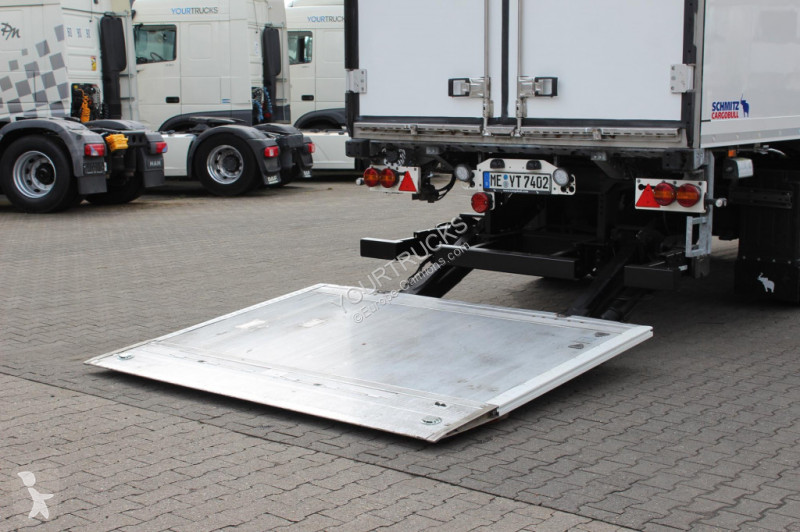 Semitrailer Schmitz Cargobull   Blumenbreite TW...