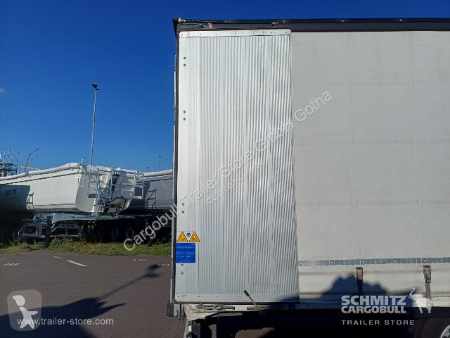 Návěs Schmitz Cargobull Curtainsider Mega Getränke