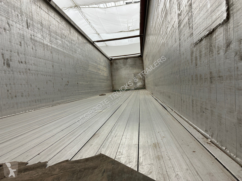 نصف مقطورة Benalu Walking Floor